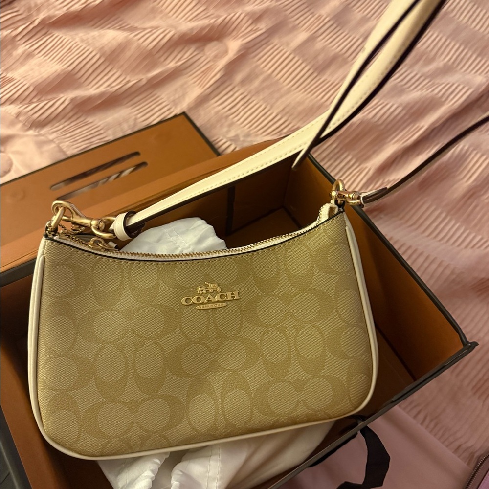 Coach terrie Signature Shoulder Bag